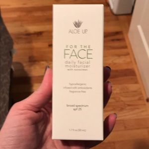 Aloe Up daily moisturizer for the face